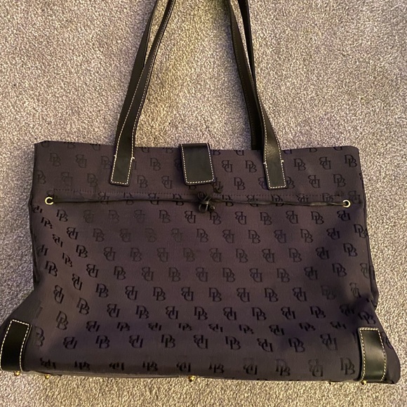 Black Dooney and Bourke Shoulder bag - Picture 1 of 8